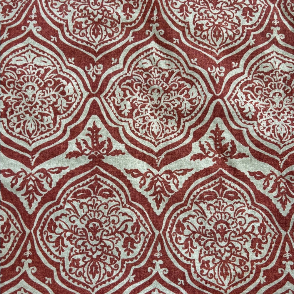 Pottery Barn Rust Red and Cream Decorative Table Runner
